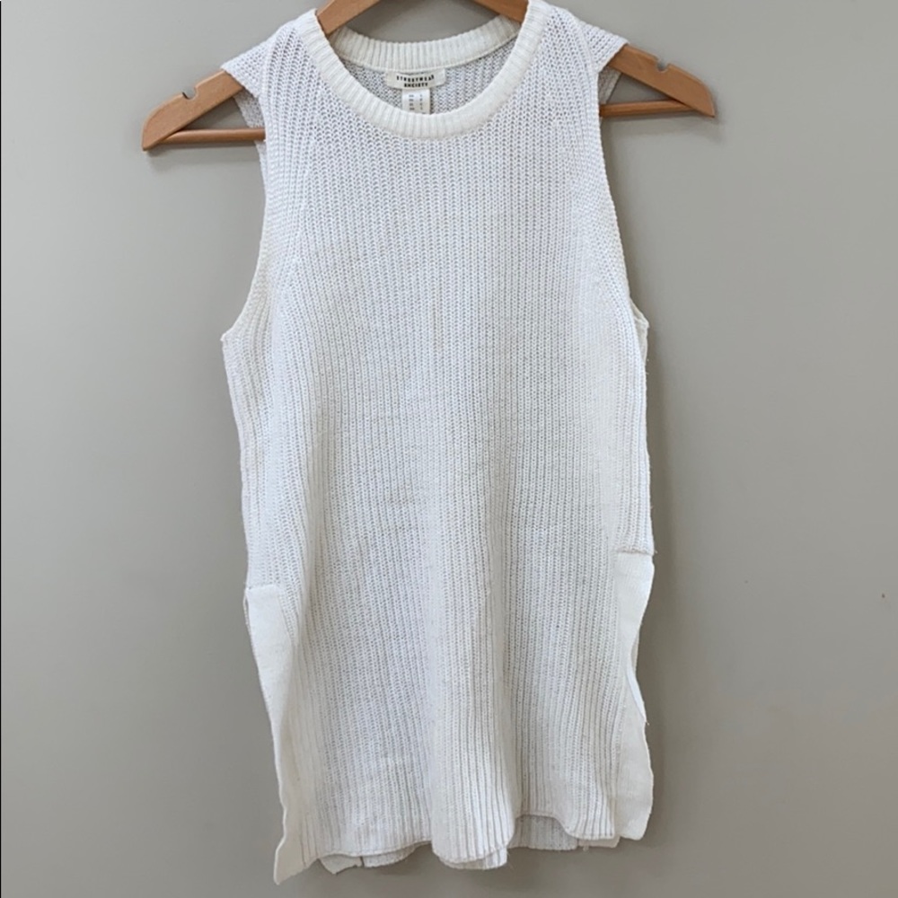 Sleeveless Sweater Vest - Picture 2 of 5